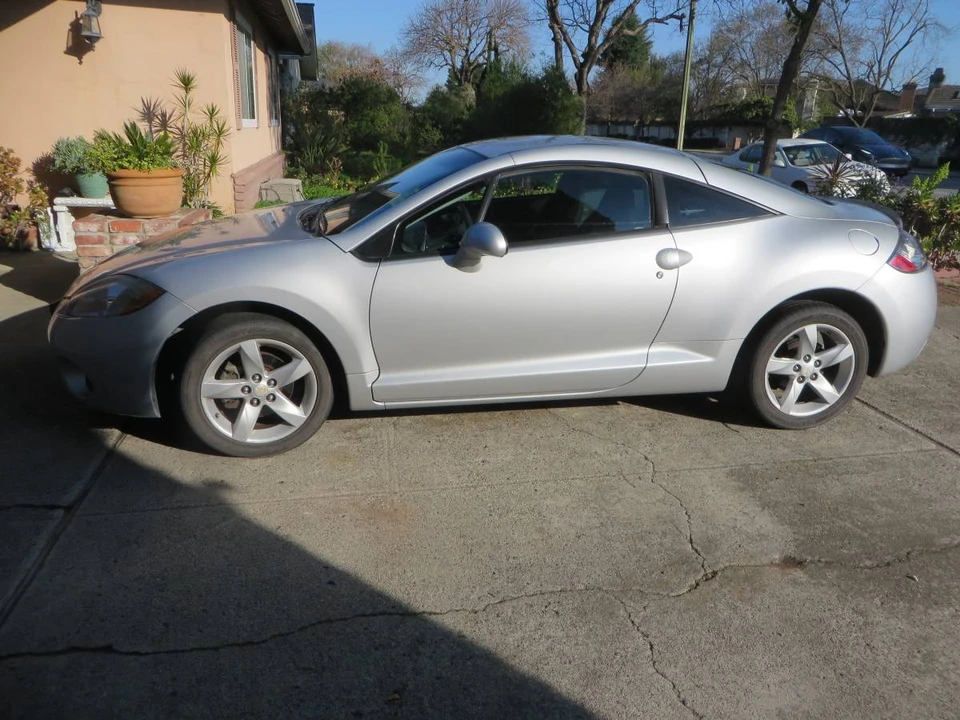 2008 Mitsubishi Eclipse 4th Gen - Image 2 of 15