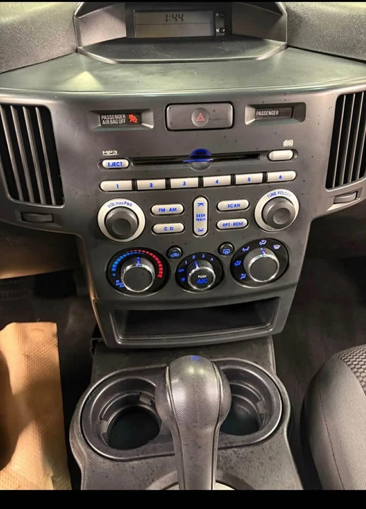 2008 Mitsubishi Endeavor - Image 12 of 15