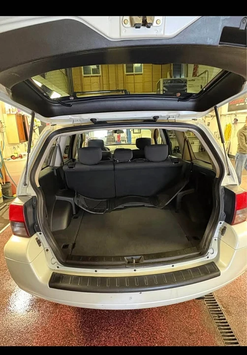2008 Mitsubishi Endeavor - Image 3 of 15