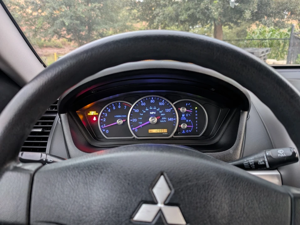 2008 Mitsubishi Galant 9th Gen - Image 9 of 16