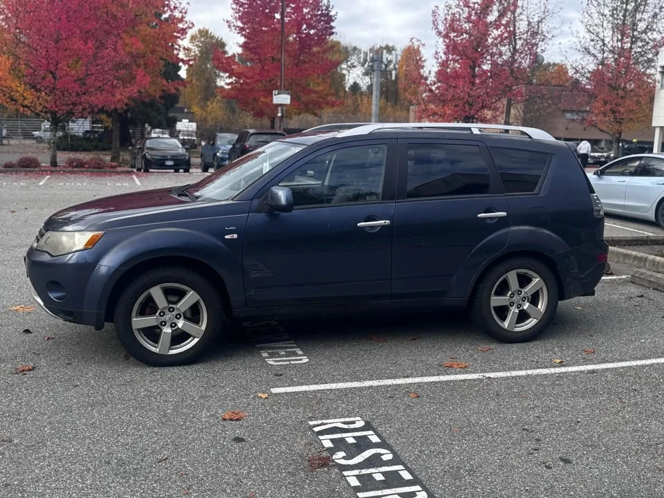 2008 Mitsubishi Outlander - Image 6 of 12