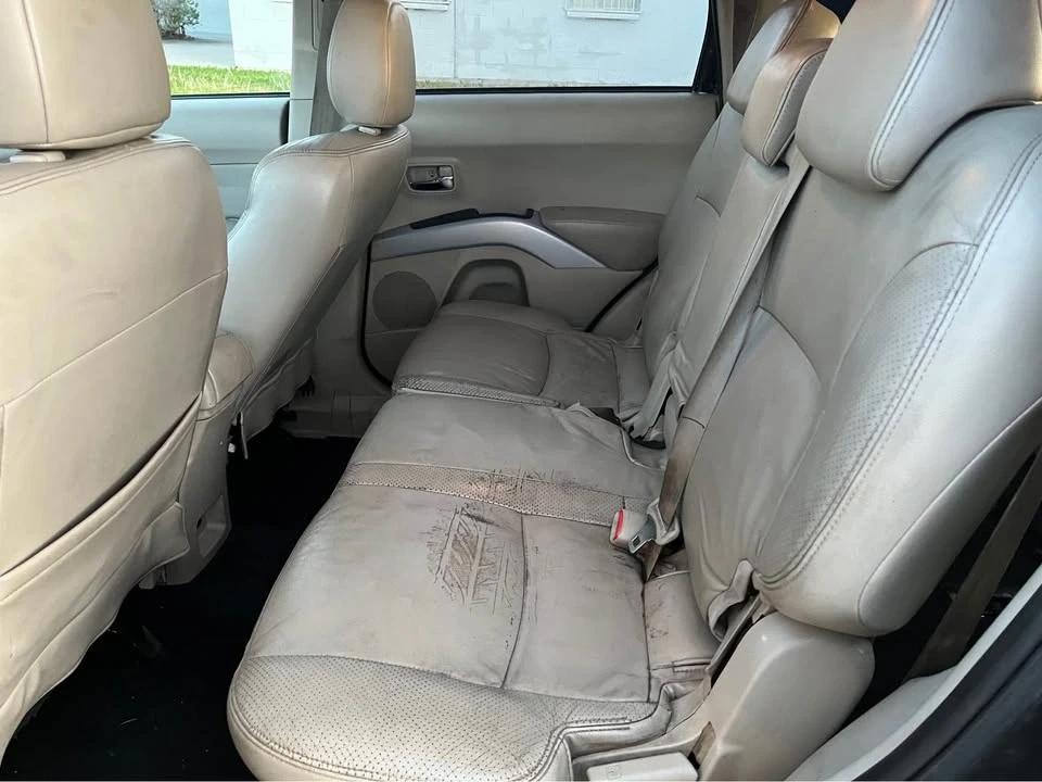 2008 Mitsubishi Outlander - Image 9 of 13