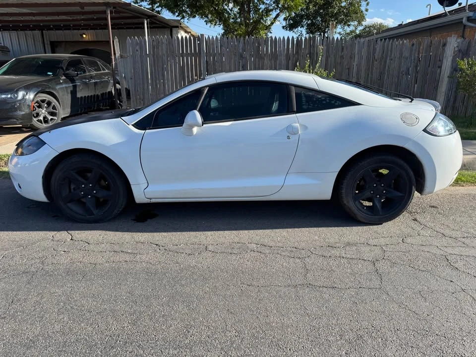 2008 Mitsubishi Eclipse 3rd Gen - Image 2 of 10