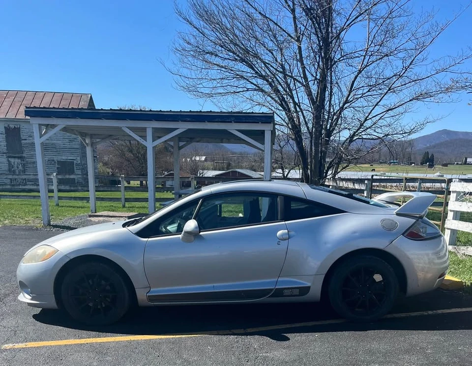 2008 Mitsubishi Eclipse 4th Gen - Image 2 of 3