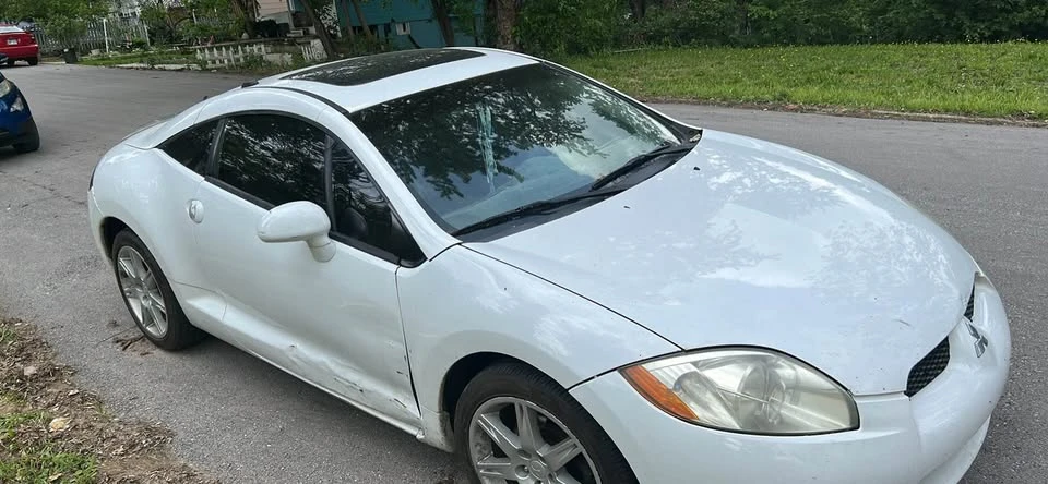 2008 Mitsubishi Eclipse 4th Gen - Image 2 of 3
