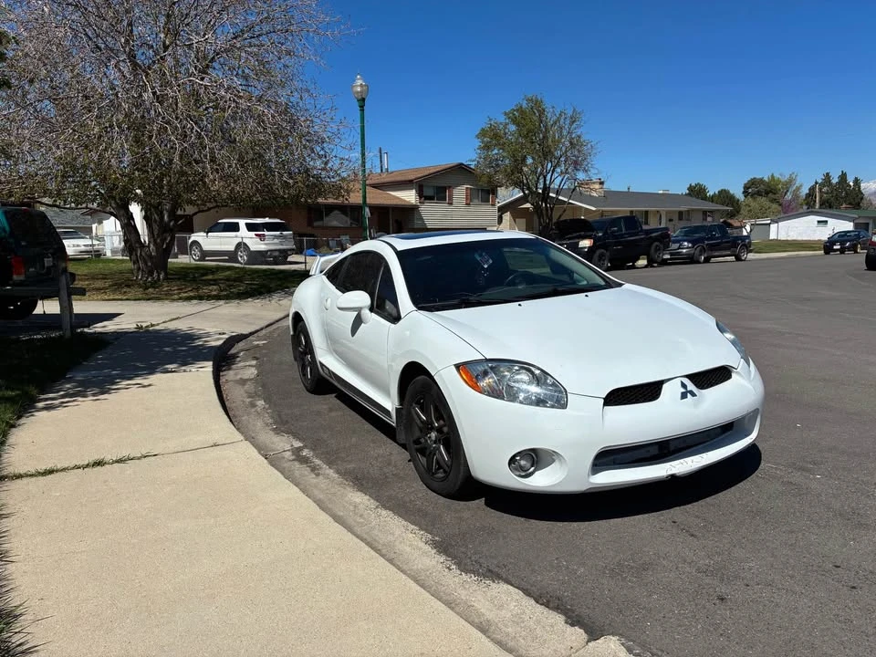 2008 Mitsubishi Eclipse 4th Gen - Image 2 of 8
