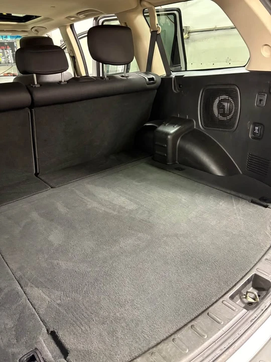 2008 Mitsubishi Endeavor - Image 6 of 10