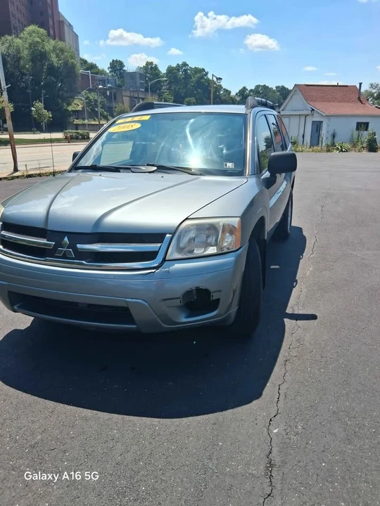 2008 Mitsubishi Endeavor - Image 3 of 19