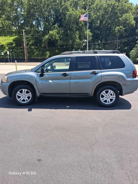 2008 Mitsubishi Endeavor - Image 10 of 19