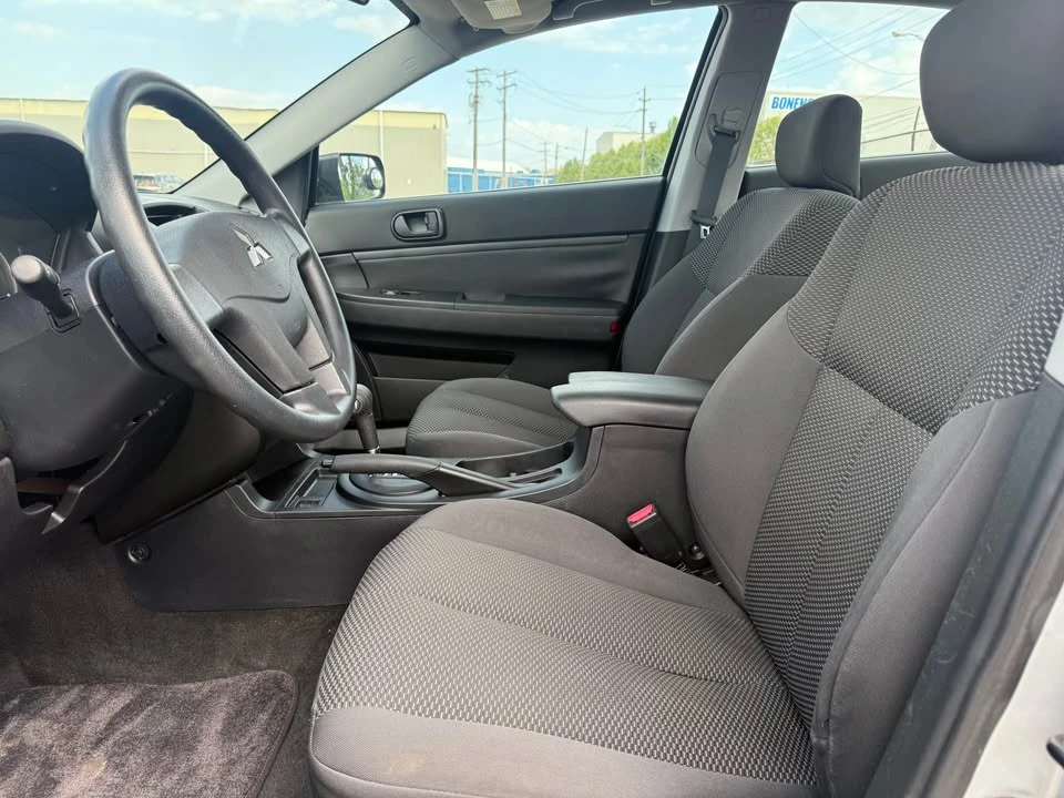 2008 Mitsubishi Galant 9th Gen - Image 9 of 16