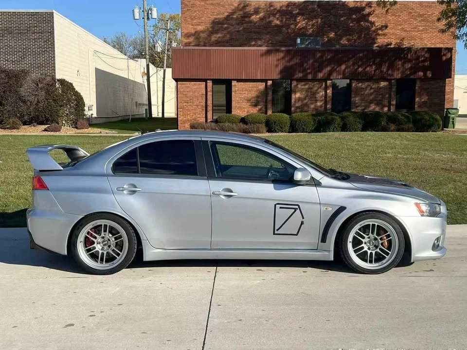 2008 Mitsubishi Lancer Evolution X 9th Gen - Image 10 of 12
