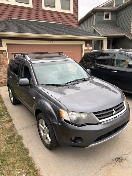 2008 Mitsubishi Outlander - Image 2 of 7