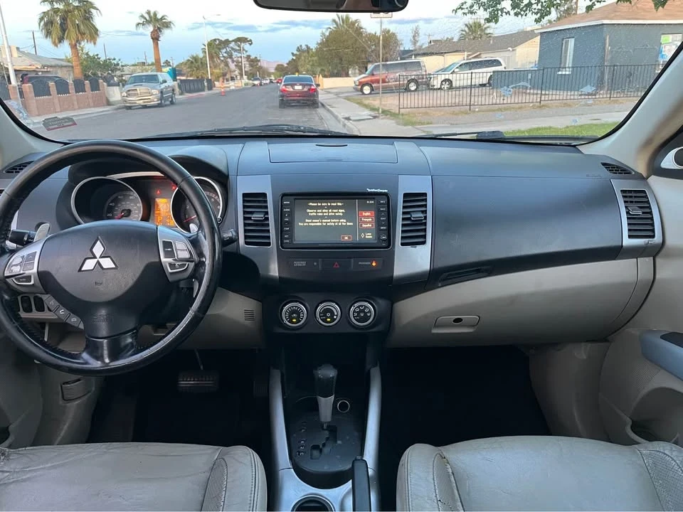 2008 Mitsubishi Outlander - Image 8 of 15