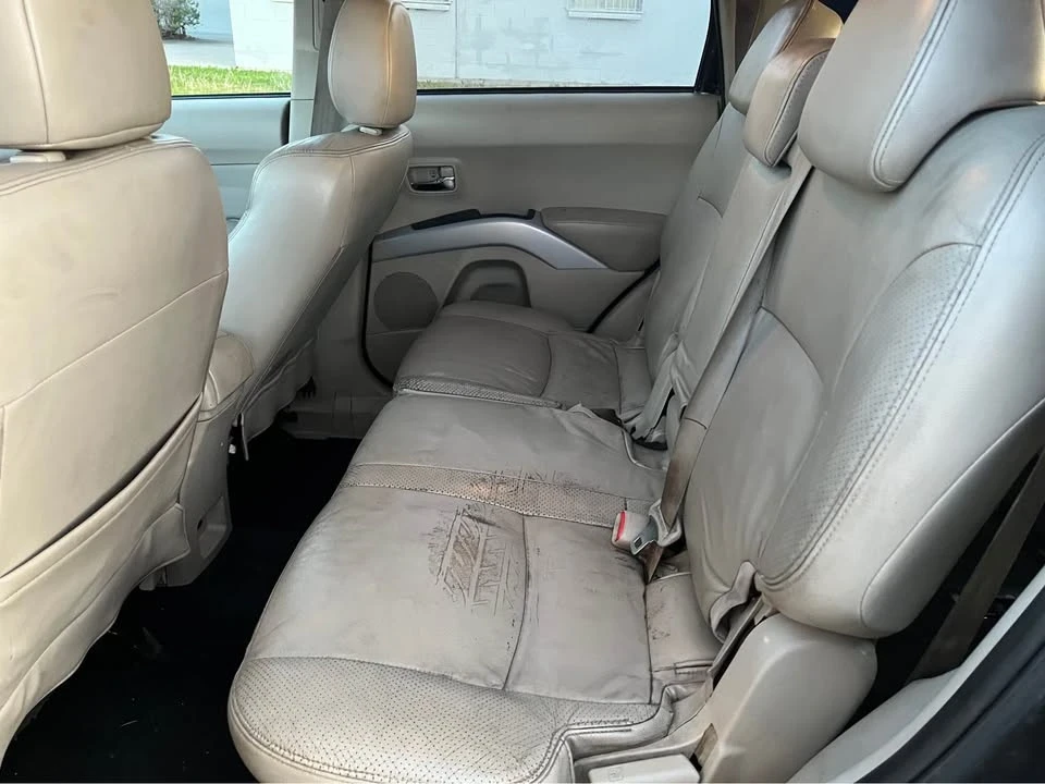 2008 Mitsubishi Outlander - Image 11 of 15