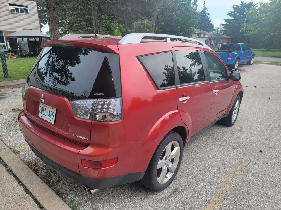 2008 Mitsubishi Outlander - Image 3 of 8