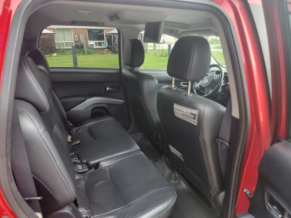 2008 Mitsubishi Outlander - Image 7 of 8