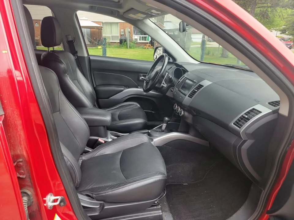 2008 Mitsubishi Outlander - Image 6 of 8