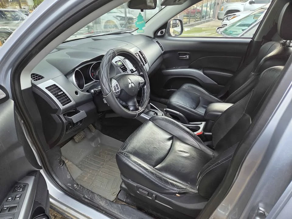2008 Mitsubishi Outlander - Image 3 of 5