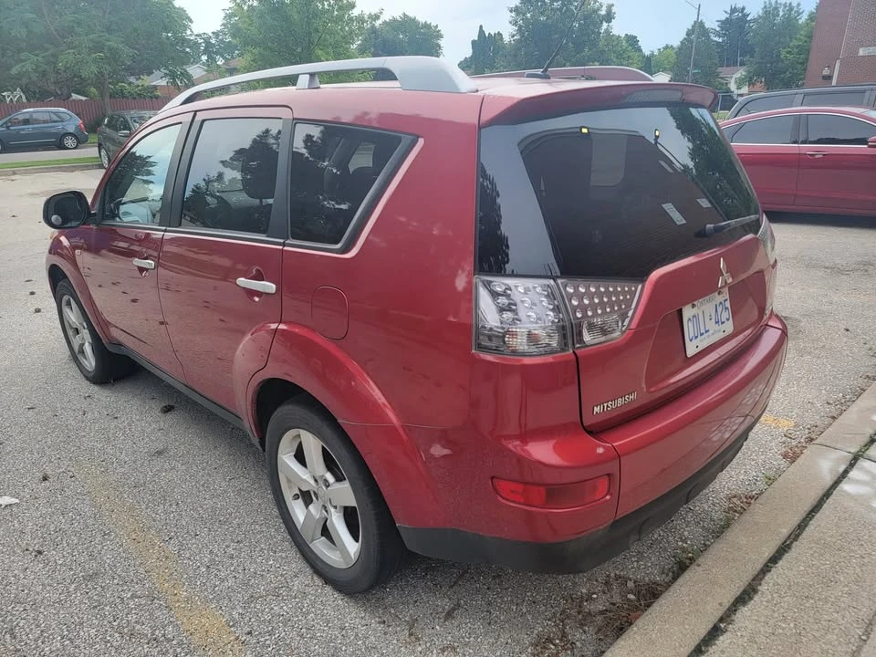 2008 Mitsubishi Outlander - Image 4 of 8