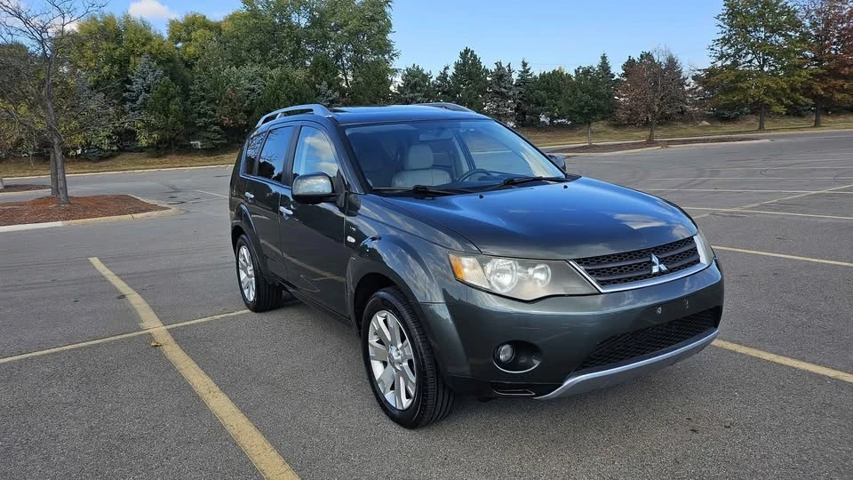 2008 Mitsubishi Outlander - Image 2 of 20
