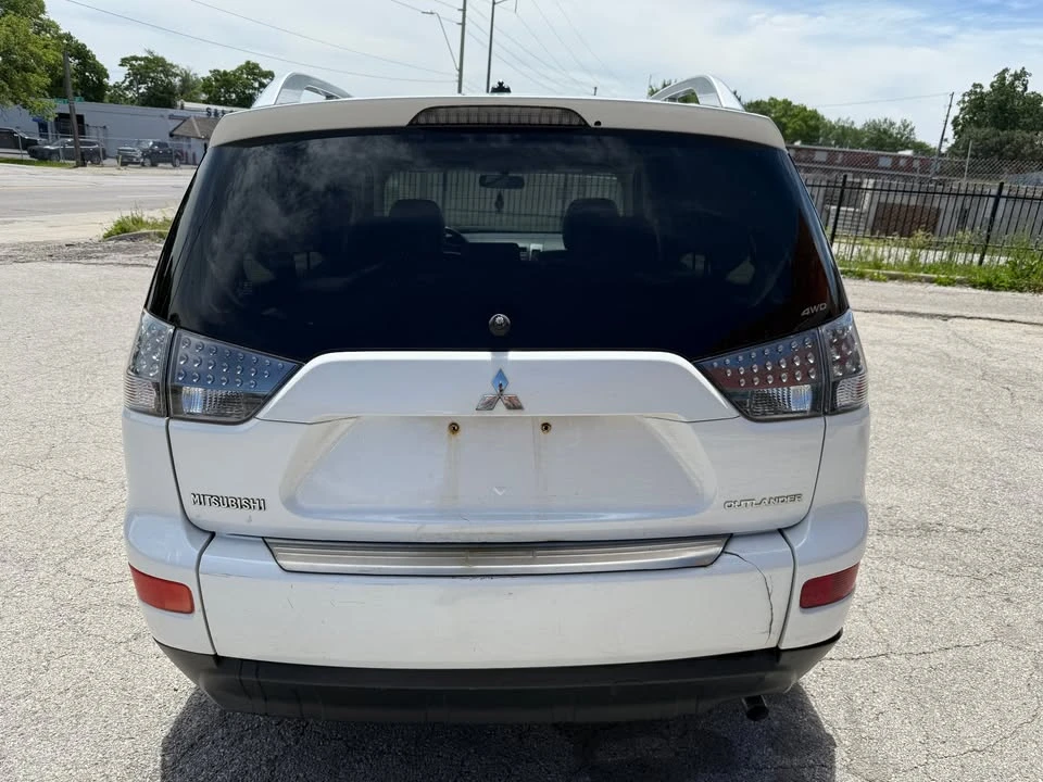 2008 Mitsubishi Outlander - Image 4 of 14