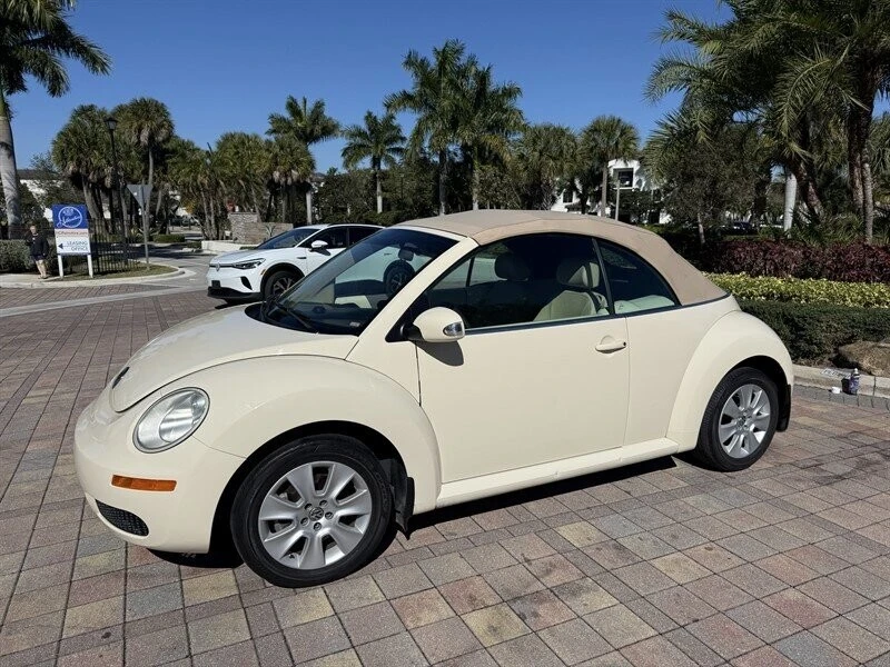 2008 Volkswagen New Beetle - Image 16 of 21