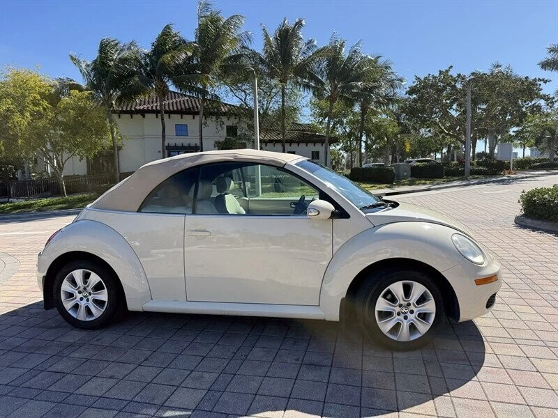 2008 Volkswagen New Beetle - Image 18 of 21