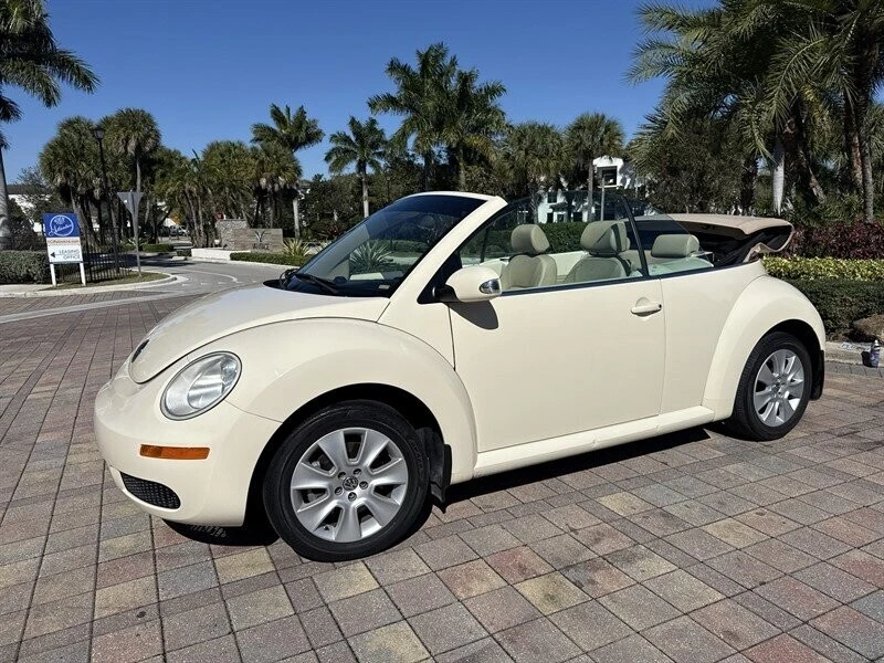 2008 Volkswagen New Beetle - Image 2 of 21