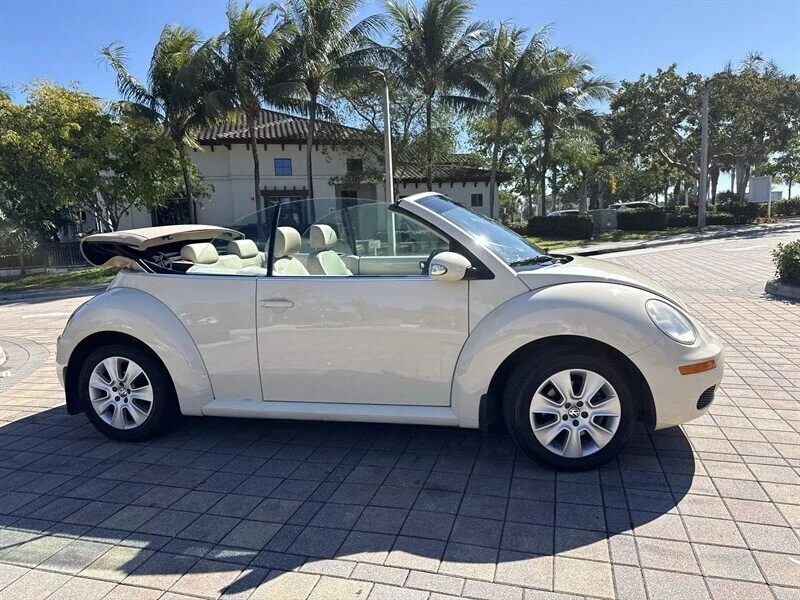 2008 Volkswagen New Beetle - Image 14 of 21