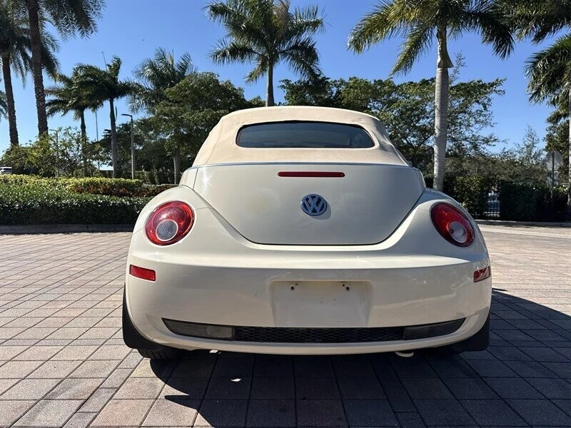 2008 Volkswagen New Beetle - Image 9 of 21