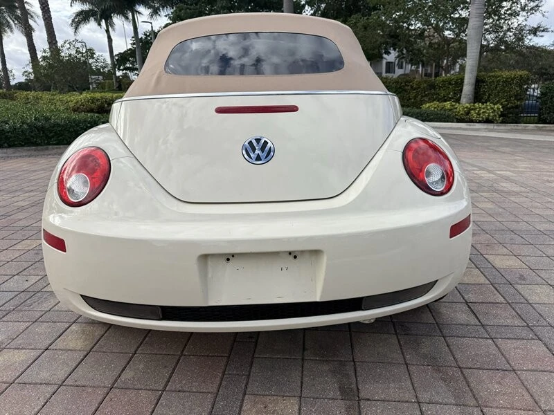 2008 Volkswagen New Beetle - Image 15 of 21