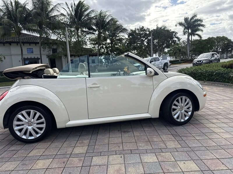 2008 Volkswagen New Beetle - Image 13 of 21