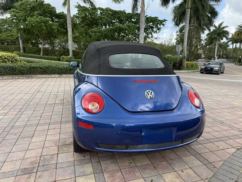 2008 Volkswagen New Beetle - Image 11 of 21
