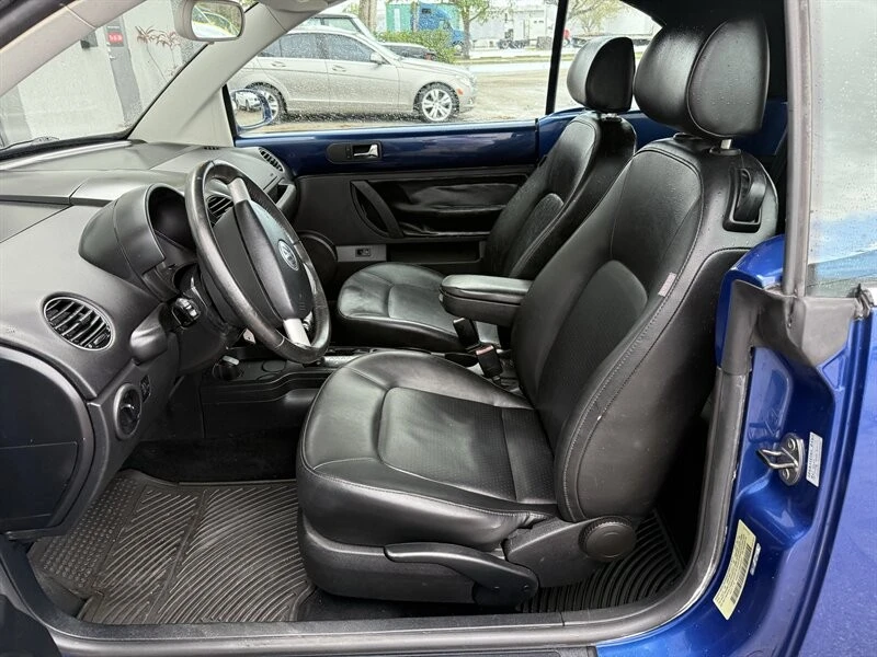 2008 Volkswagen New Beetle - Image 18 of 21