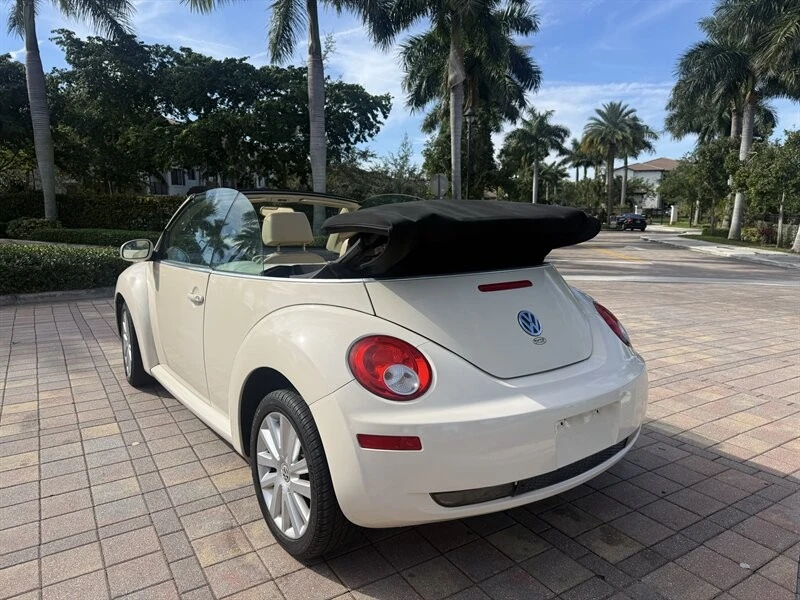 2008 Volkswagen New Beetle - Image 12 of 21