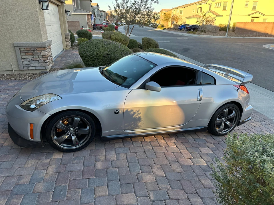 2008 Nissan 350Z 5th Gen - Image 9 of 31