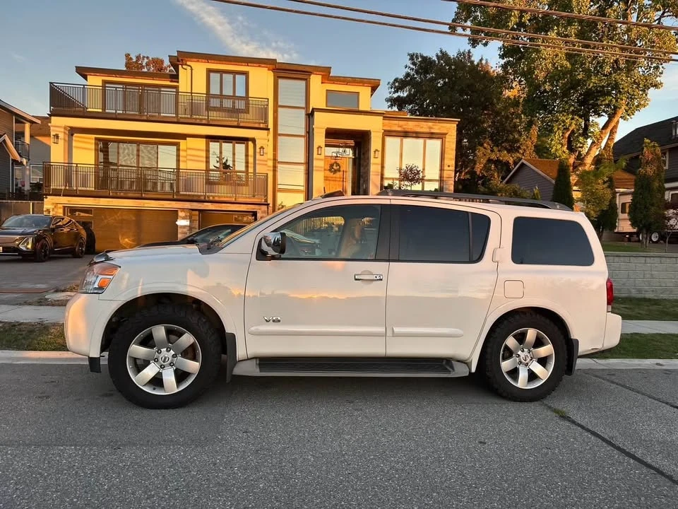 2008 Nissan Armada - Image 4 of 17