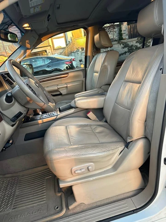 2008 Nissan Armada - Image 14 of 17