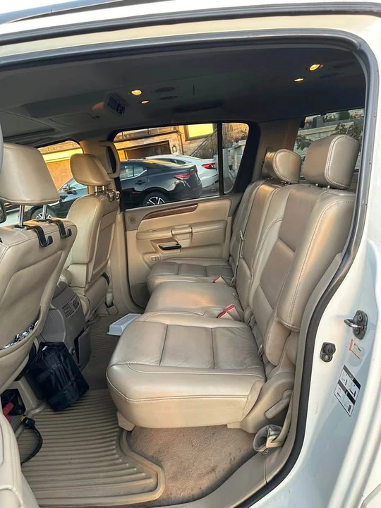 2008 Nissan Armada - Image 15 of 17