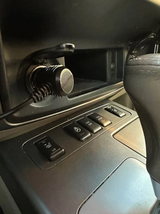 2008 Nissan Armada - Image 10 of 17