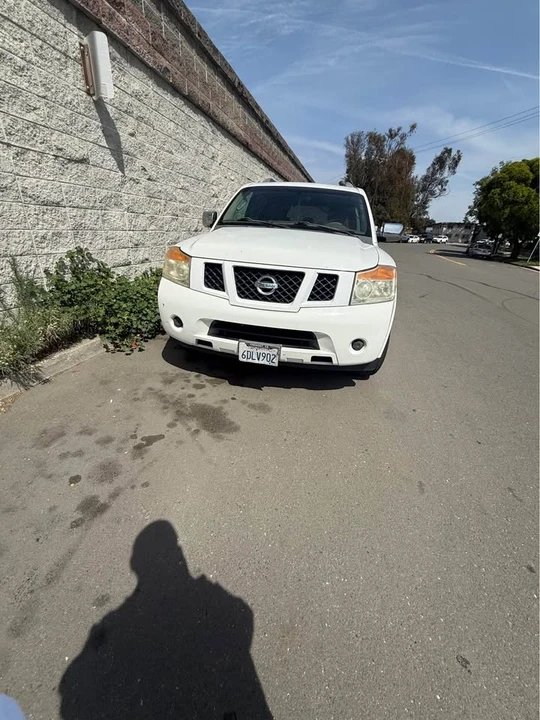 2008 Nissan Armada - Image 2 of 6