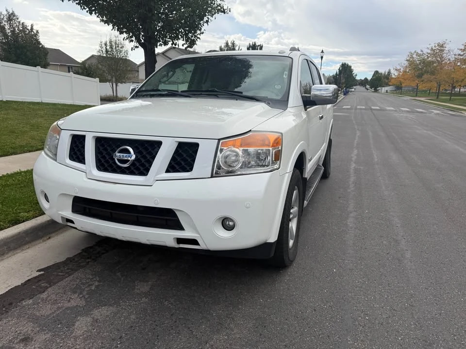 2008 Nissan Armada - Image 2 of 6