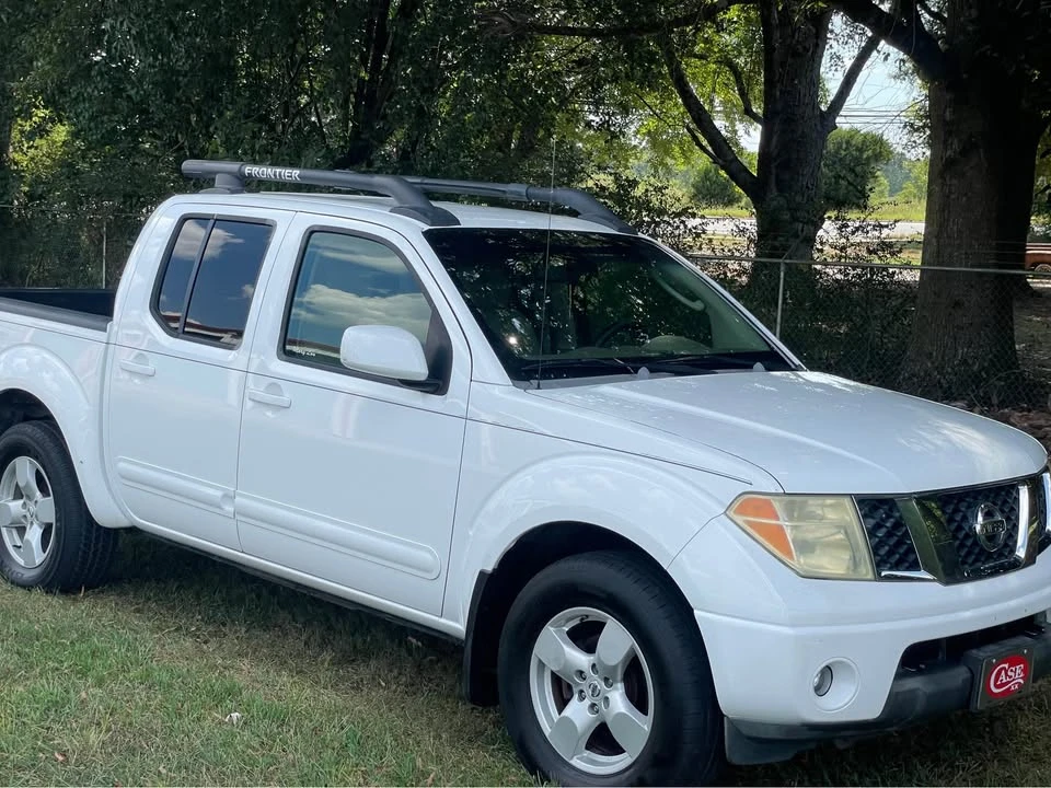 2008 Nissan Frontier 2nd Gen - Image 2 of 6