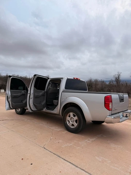 2008 Nissan Frontier 2nd Gen - Image 5 of 12