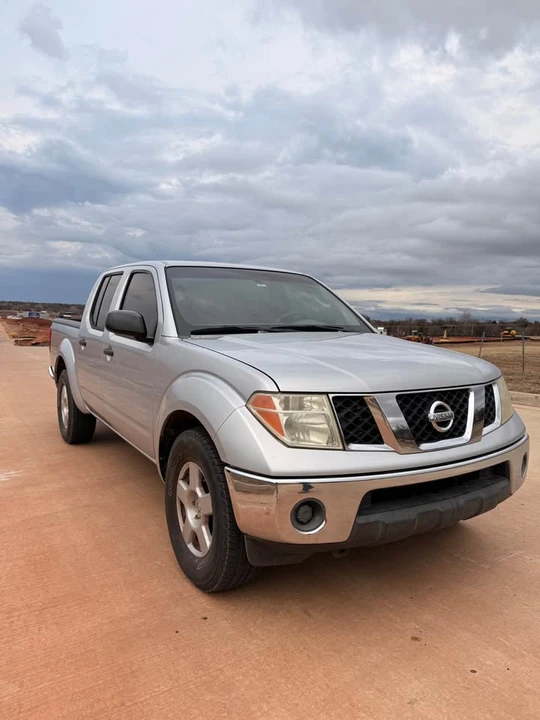 2008 Nissan Frontier 2nd Gen - Image 2 of 12