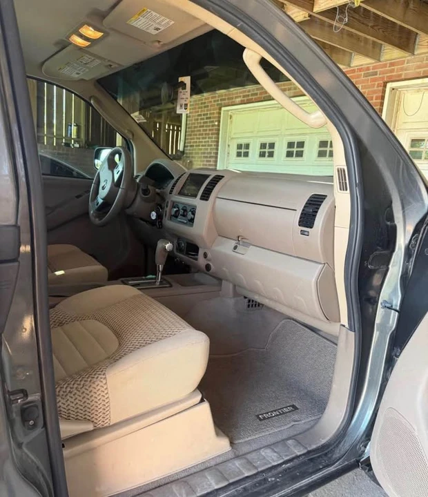 2008 Nissan Frontier 2nd Gen - Image 13 of 14