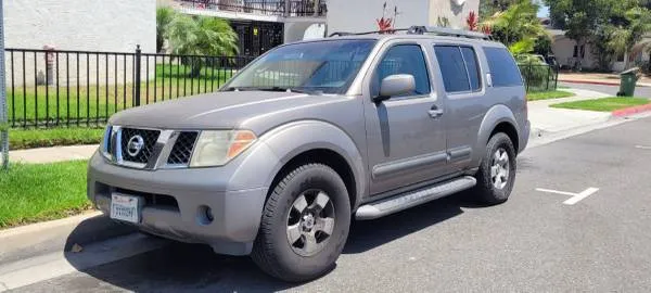 2008 Nissan Pathfinder SE
