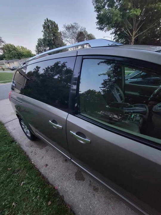 2008 Nissan Quest - Image 2 of 12