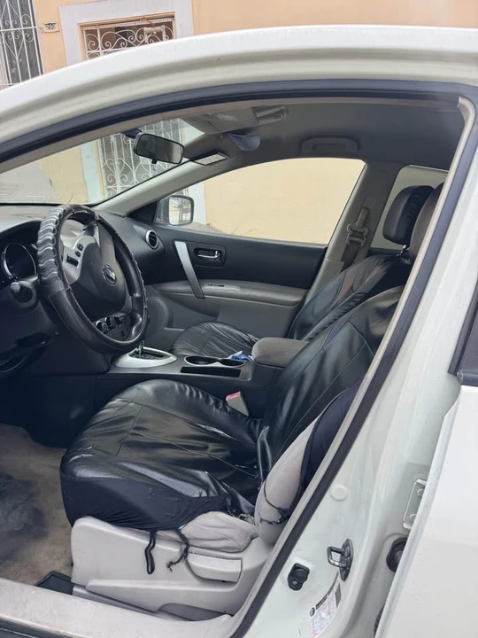 2008 Nissan Rogue - Image 2 of 6