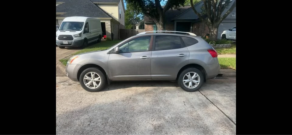2008 Nissan Rogue - Image 2 of 10